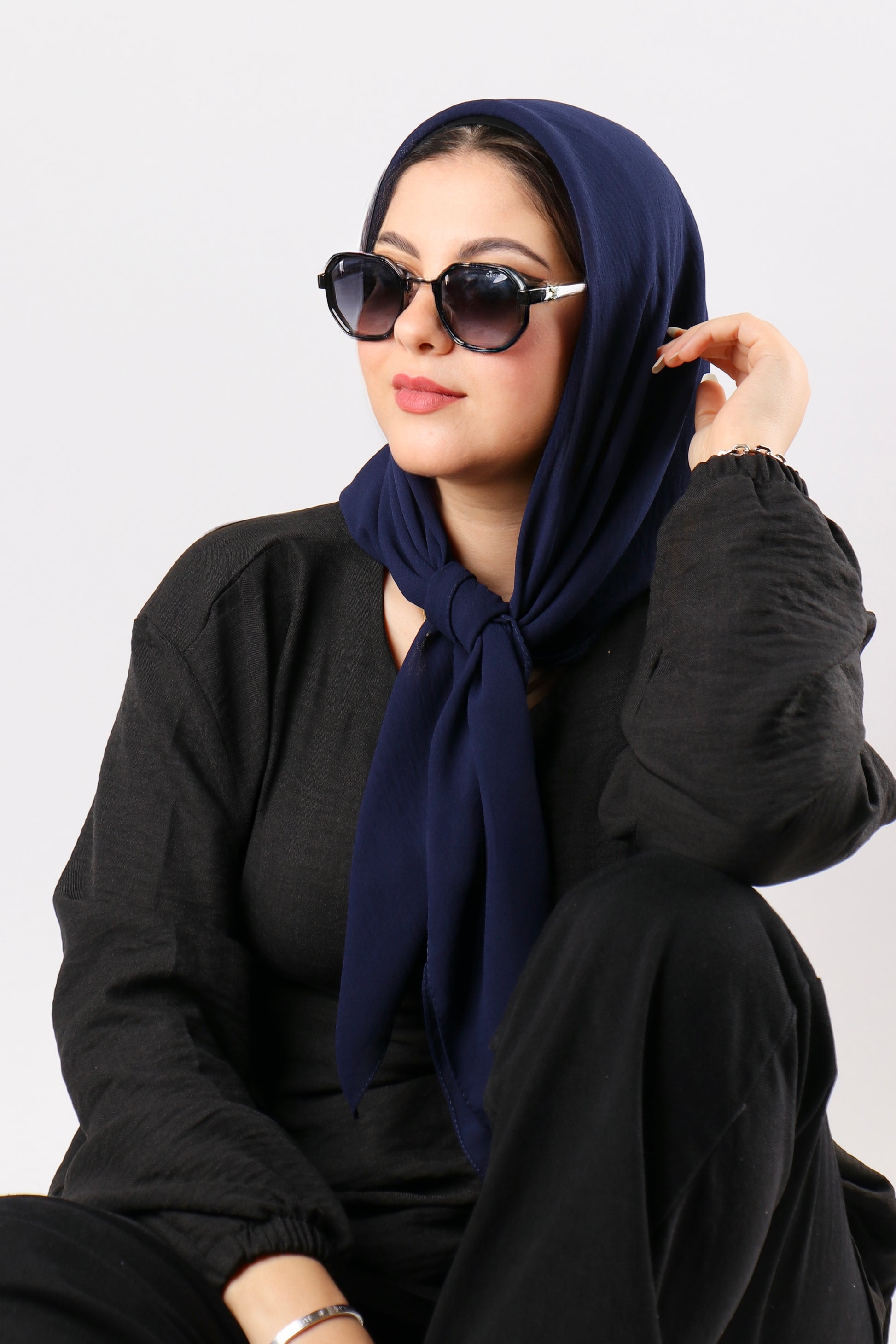 سكارف شيفون مربع كرينكل