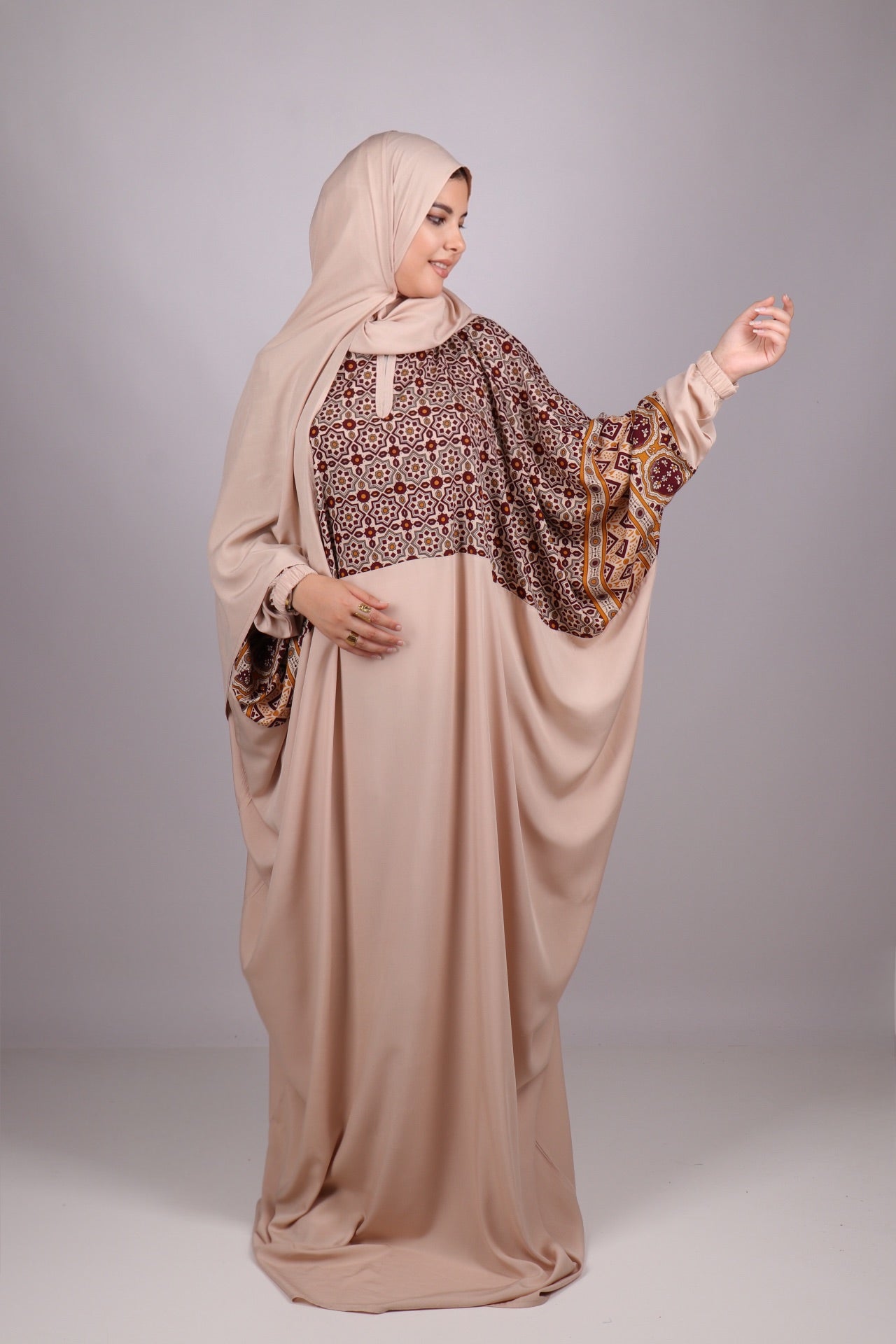 اسدال ريحانه ساده فى مشجر